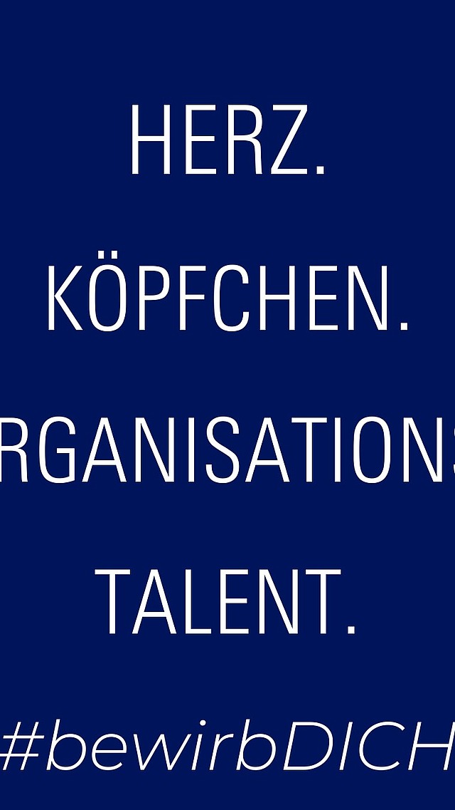 ❗️WANTED: Herz, Köpfchen & Organisationsgenie❗️ 
1.000 Helfende. Über 700 Veranstaltungen. Ein unvergessliches Erlebnis. Und DU mittendrin. 

Für den 104. Deutschen Katholikentag 2026 in Würzburg suchen wir ab dem 1. August eine:n Projektmanager:in (Vollzeit) mit Schwerpunkt Ehrenamtsmanagement.  

Du wirst unter anderem für das Helfenden-Marketing, die Einsatzplanung, die Organisation von Schulungswochenenden und für die Leitung der Helfendenzentrale während des Katholikentags verantwortlich sein. 🎉 

Organisationstalent, Kommunikationsgeschick und Teamspirit beschreiben dich am besten? - Dann bewirb dich noch bis zum 23.02.25 und schreib eine E-Mail an 📧personal@katholikentag.de 

Mehr Infos unter: katholikentag.de/jobs 

#Katholikentag2026 #Würzburg #wanted